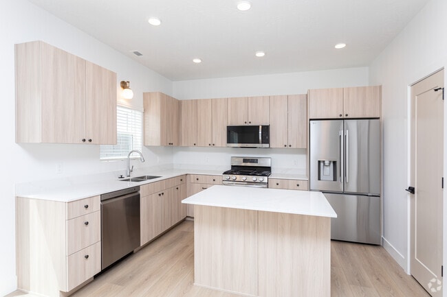3BR, 2.5BA - 1,395SF - Kitchen