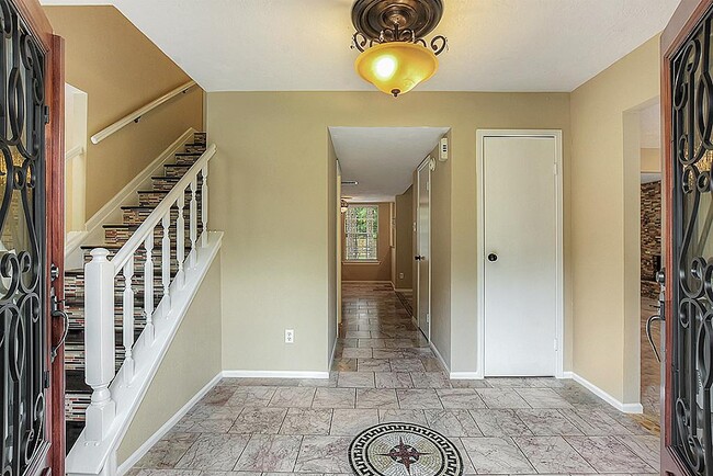 Photo - 11 Berryfrost Ln