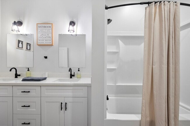 Photo - 3806 E Polk St Unidad SI ID1244297P