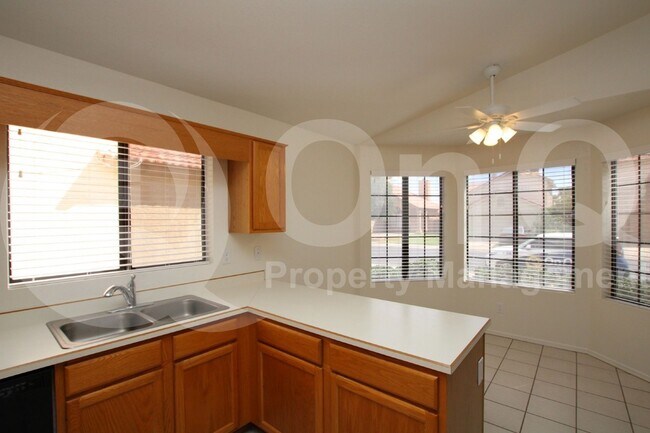 Photo - 4520 E Wildwood Dr