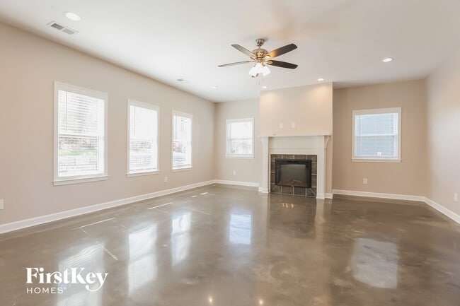 Photo - 732 Ellie Dr