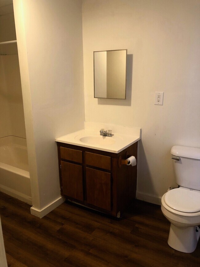 Photo - 28 Garnet St