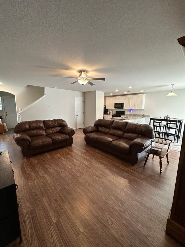 Photo - 2071 Alderman Way