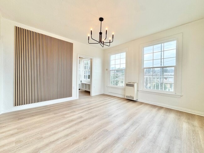 Photo - 300 N Bonnie Brae St Unidad 101A