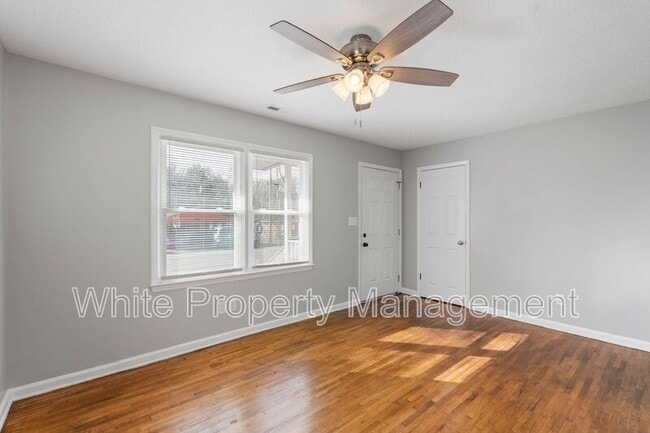 Photo - 911 Belinda St