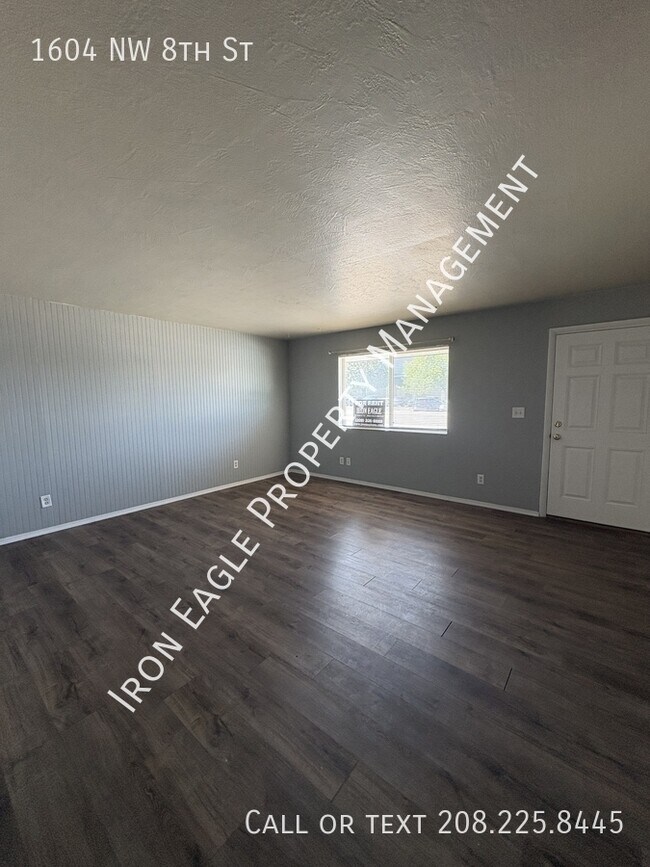 Photo - 1604 8th St NW