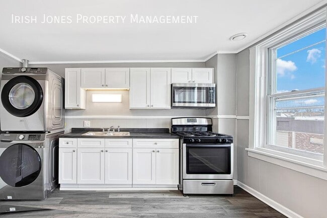 Photo - 1305 Bailey Ave Unit Upper Front
