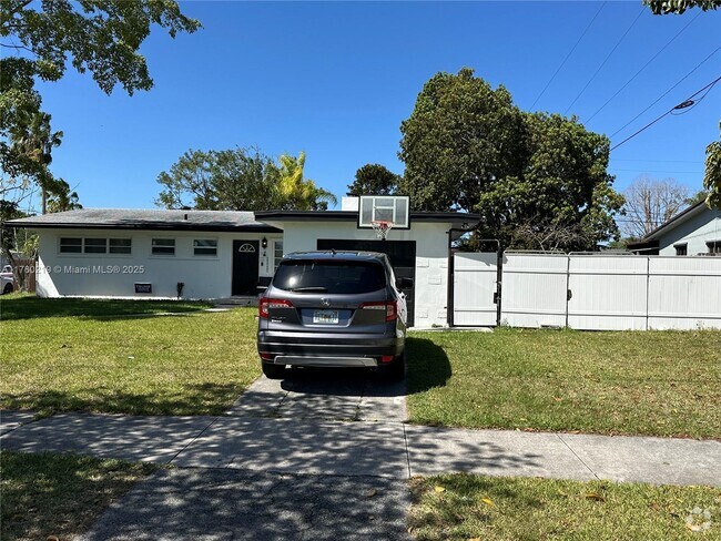 Building Photo - 20710 Gulfstream Rd Unit 0 Rental