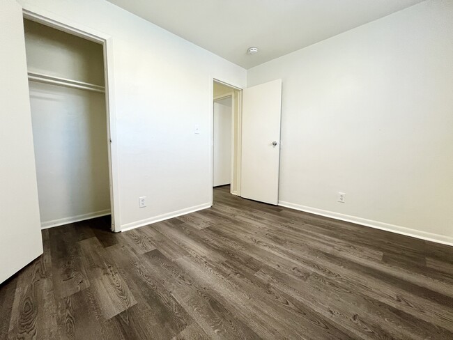2BR, 1BA - DELUXE