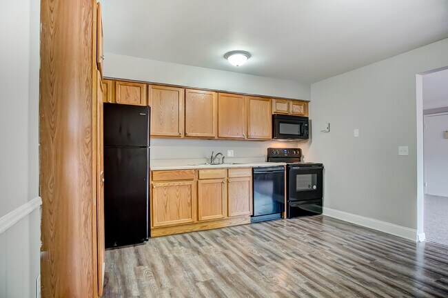 Photo - Amber Woods Apartments