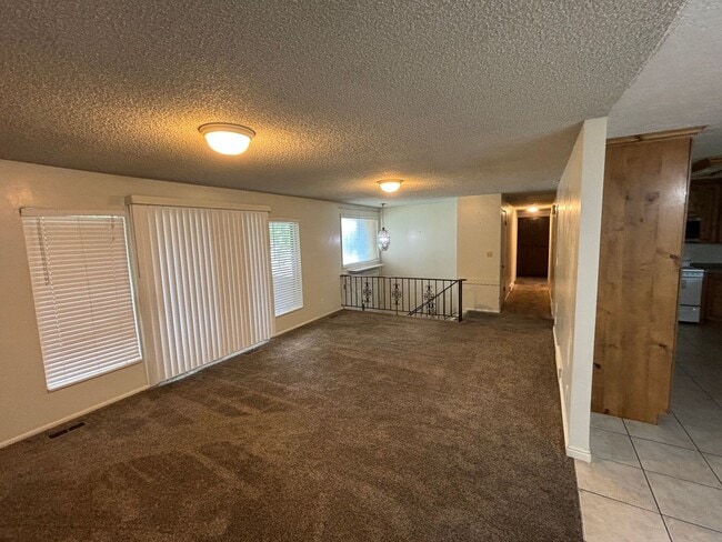 Photo - Nice and Spacious Orem Home