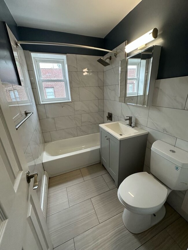 Photo - 128 E 7th St Unit 309