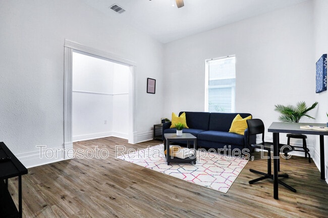 Photo - 226 Porter St