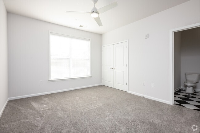 2BR, 2BA - 1261SF - Primary Bedroom