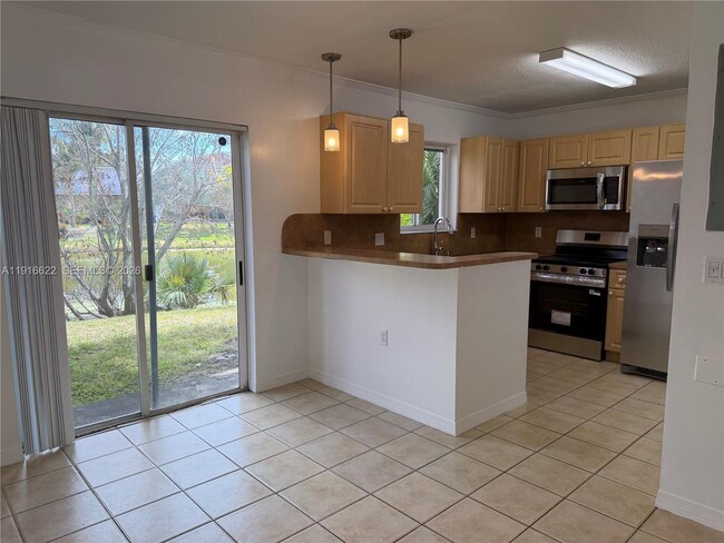 Photo - 2199 NW 77th Way Unidad 104