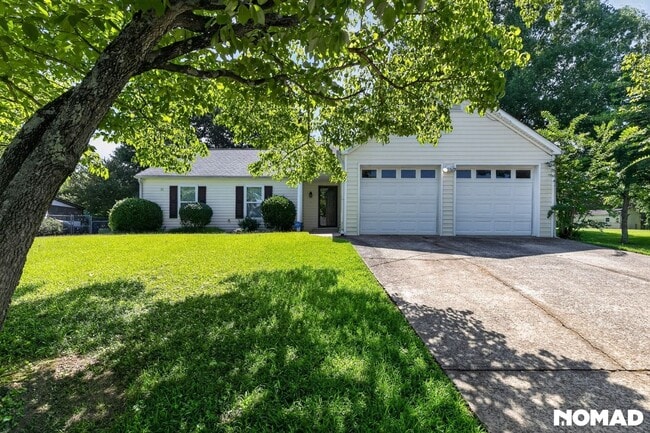 Photo - 933 River Rock Dr