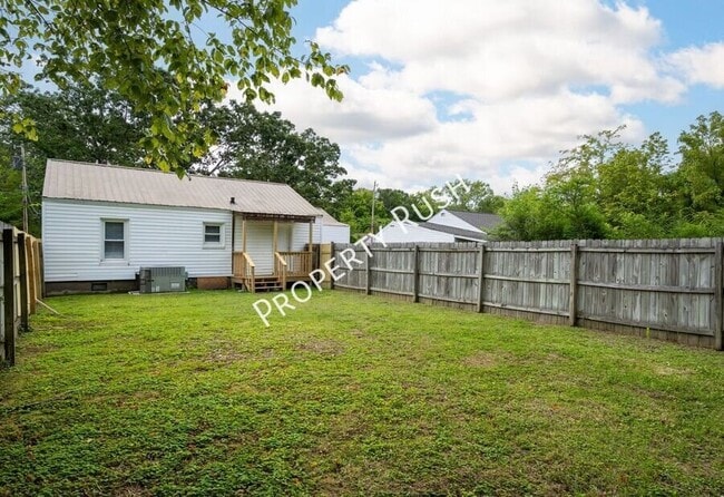 169 Everglades Blvd