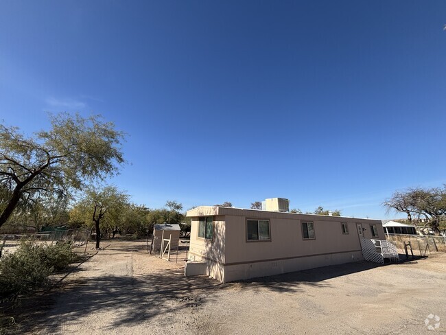 Building Photo - 5725 N La Cholla Blvd Rental