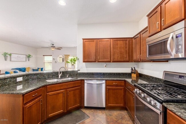 Photo - Gorgeous 3bed/2bath single level home in North Peoria!! Best Schools !!