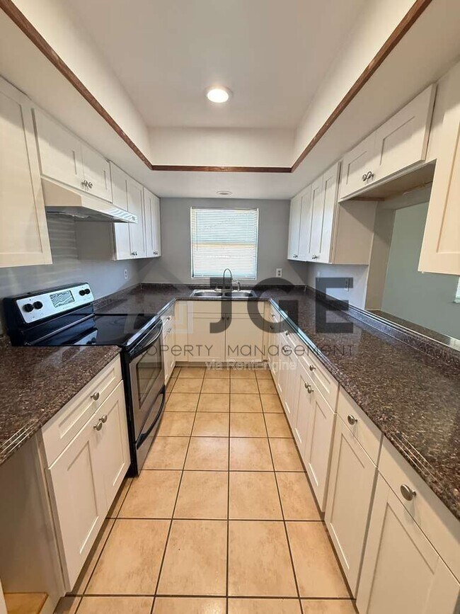 Photo - 724 Ne-11 Ter