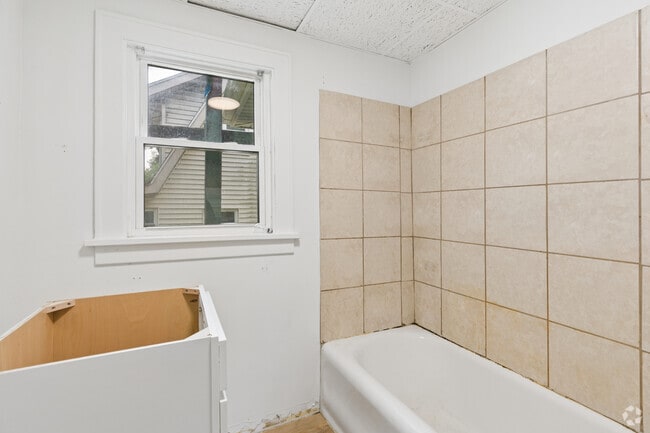 2 habitaciones, 1 baño - 760 pies cuadrados - Baño