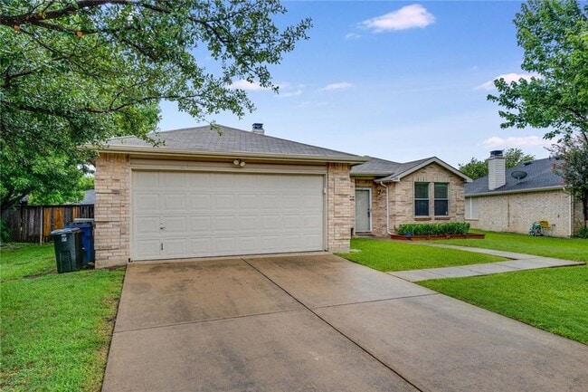 Photo - 208 Blazing Star Trail