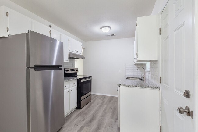 641 Powder Springs St Unit 9