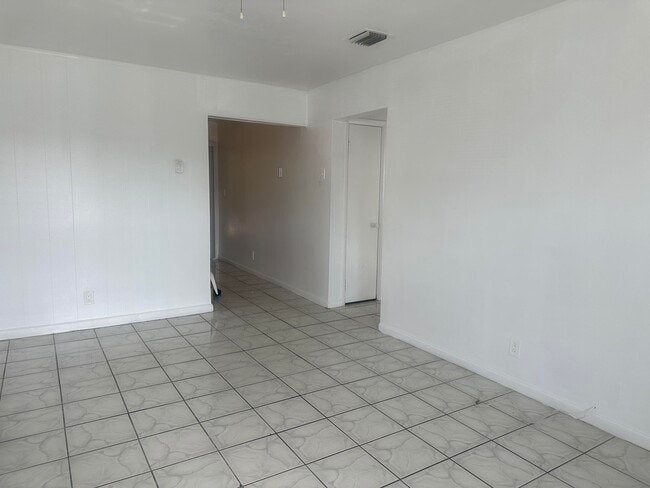 Photo - 4120 NW 39th Ave