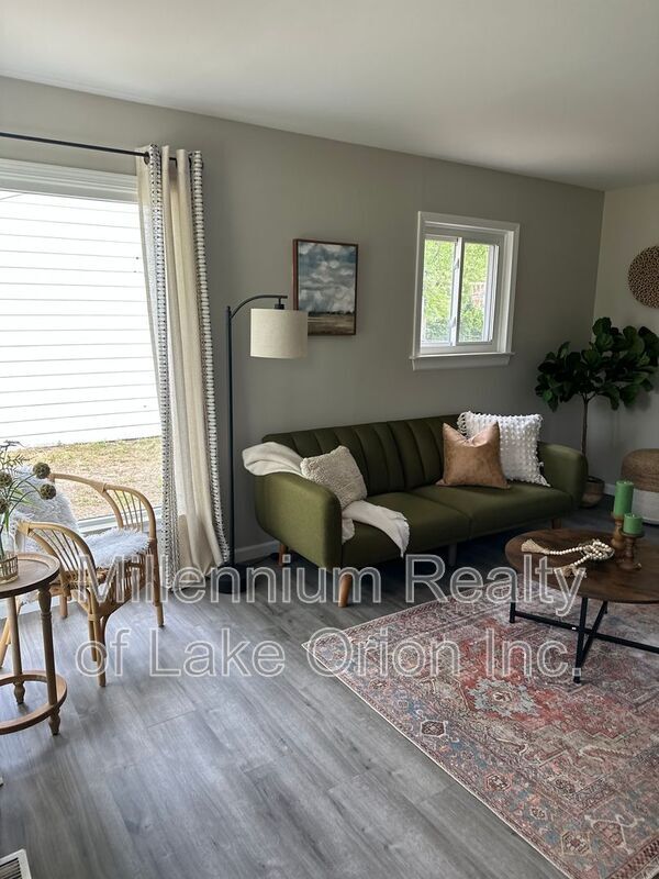 Photo - 4811 Summerhill Dr