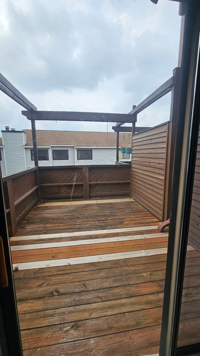 Photo - 450 Abbotsleigh Ct