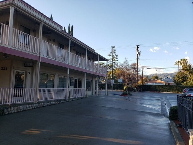 Photo - 229 W Bonita Ave Unidad 2A - OFFICE SPACE #2A