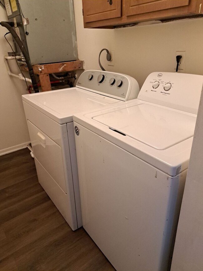 Photo - 3704 E 11th St Unidad 3704 E 11th St, #C