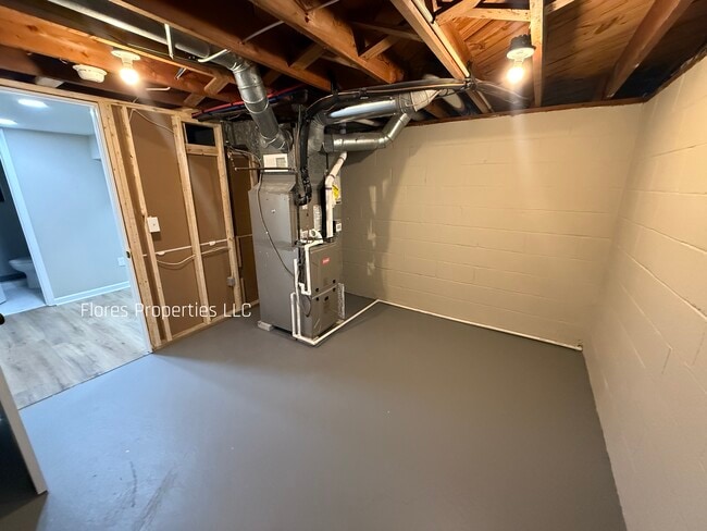 Photo - 1136 Pauline Ave