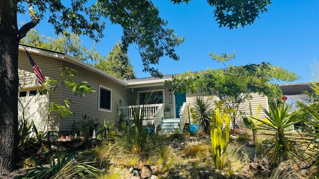 Building Photo - 12915 Mott Ct Rental