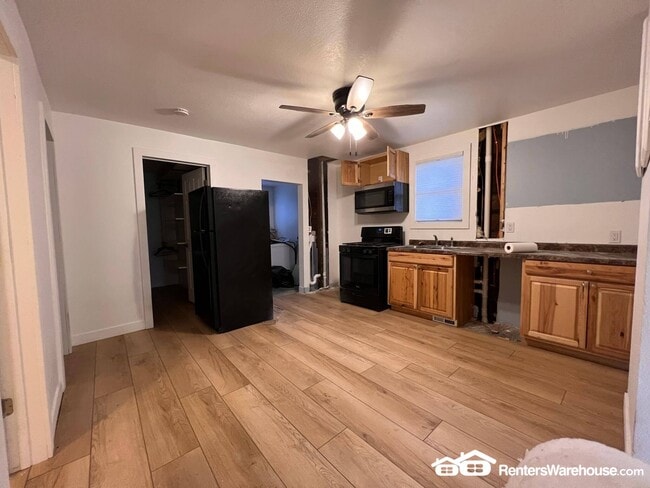 Photo - 905 SE 9th St