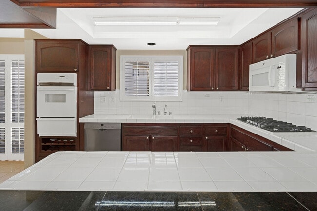 Photo - 21800 Marylee St