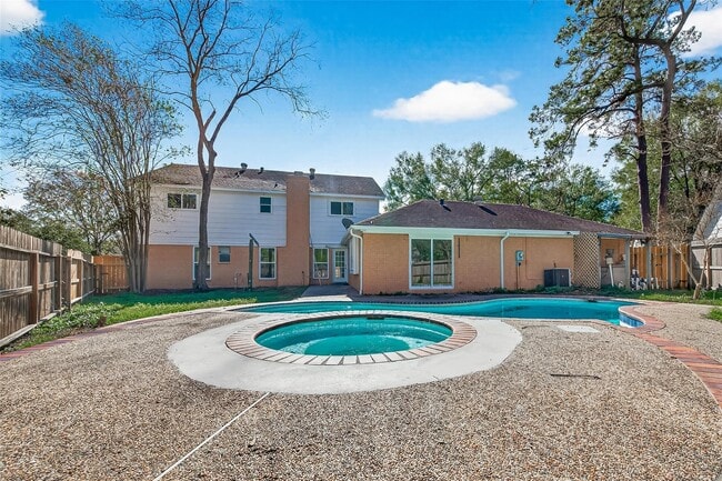 Photo - 6210 Rippling Hollow Dr