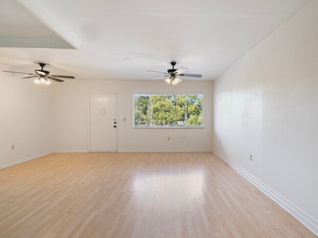 Photo - 2878 Donnelly Dr Unit 208