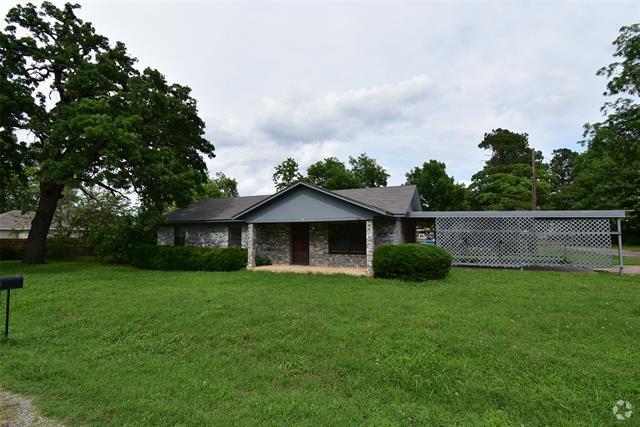 Building Photo - 401 N Neathery Ave Rental
