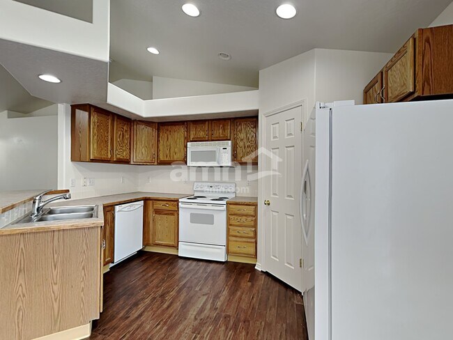 Photo - 3062 W Pudu St