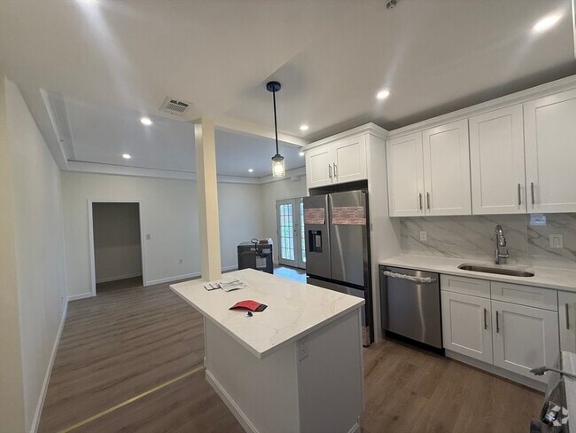 Building Photo - 20 Pearl St Unit 1 Rental