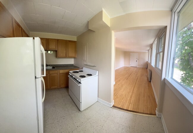 Building Photo - 172 Cliff St Rental
