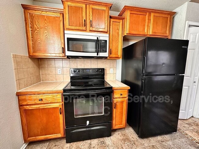 Photo - 433 Hidden Creek Way