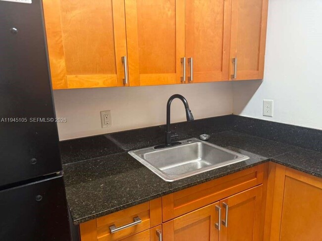 Photo - 2008 Jackson St Unit D4