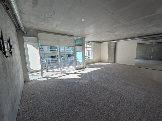 Photo - 1080 Park Blvd Unidad 517