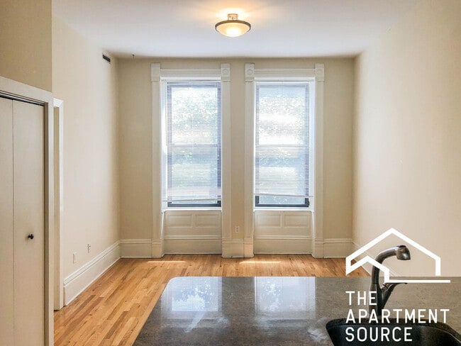 Photo - 2954 N Racine Ave Unit 2F