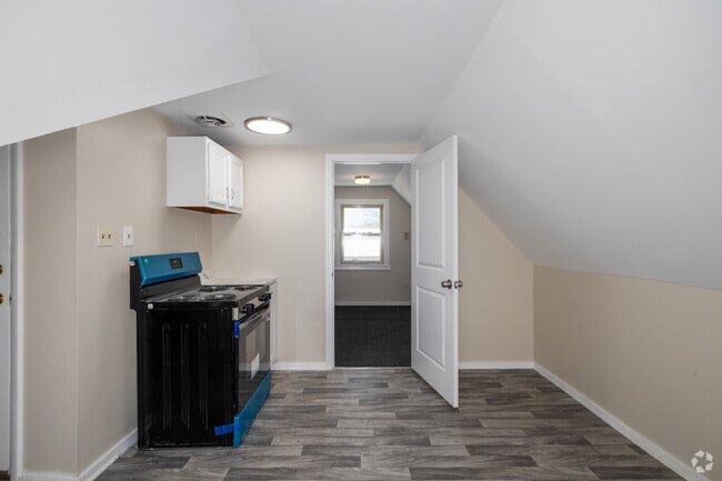 2BR, 1BA - Kitchen/Living Room - 17 Juliustown Rd