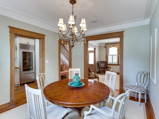 Photo - 1654 33rd St NW