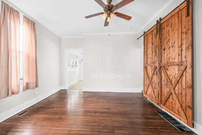 Photo - 1014 Goss Ave