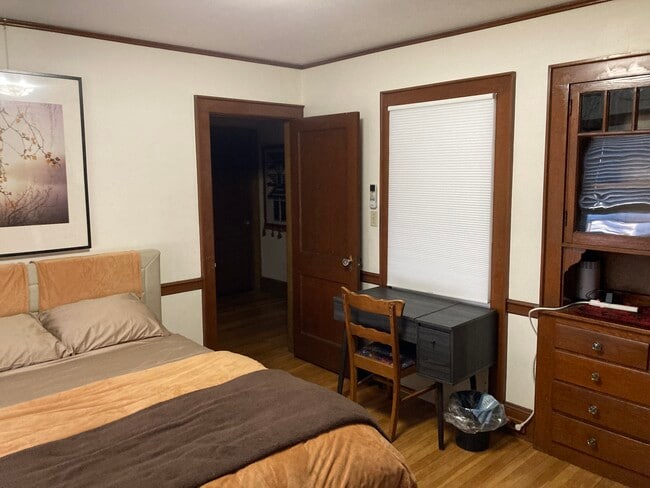 Photo - 117 Sharon St Unit Apt 1 - Room 1